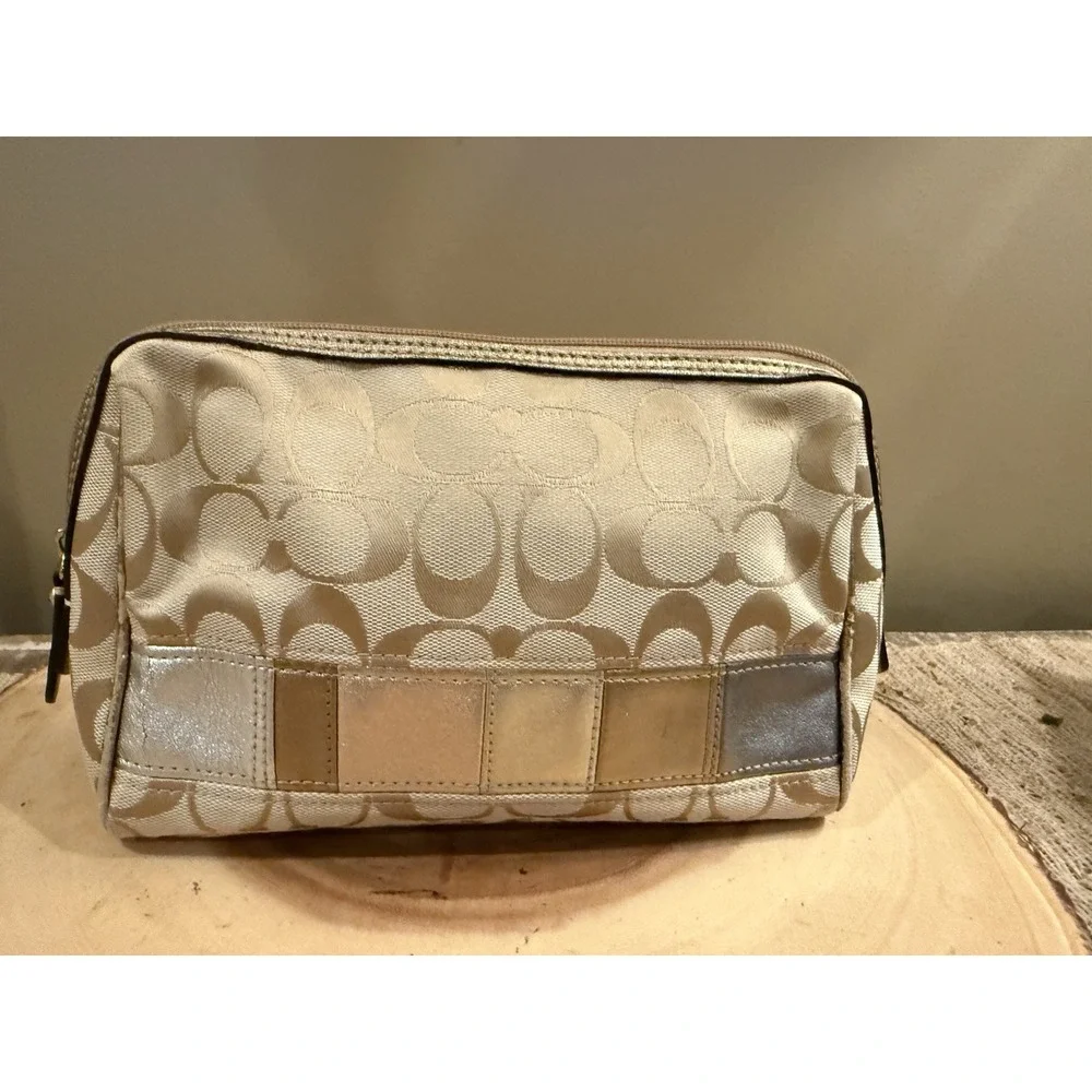 COACH Tan Signature Y2K patchwork Multicolor Metallic Zip‎ Cosmetic Case Bag